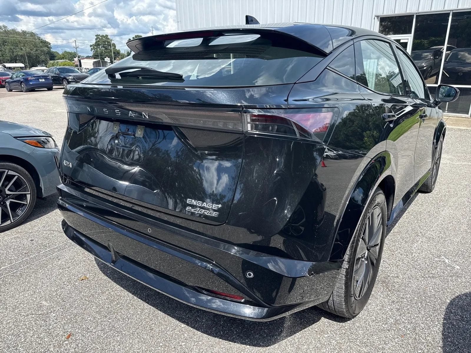 Used 2024 Nissan Ariya AWD image 7