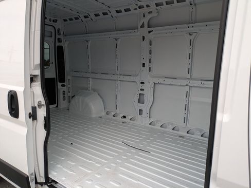 New 2026 RAM ProMaster 2500 w/ Convenience Group image 21