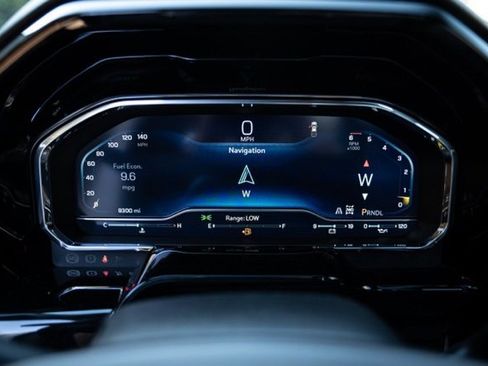 Used 2025 Chevrolet Silverado 2500 LT w/ Convenience Package image 30