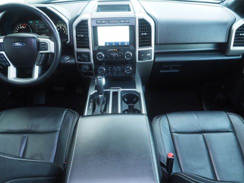 Used 2020 Ford F150 Lariat image 21