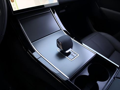 Used 2026 Land Rover Range Rover Velar S image 26