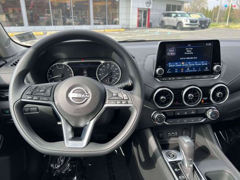 Used 2025 Nissan Sentra SV image 25