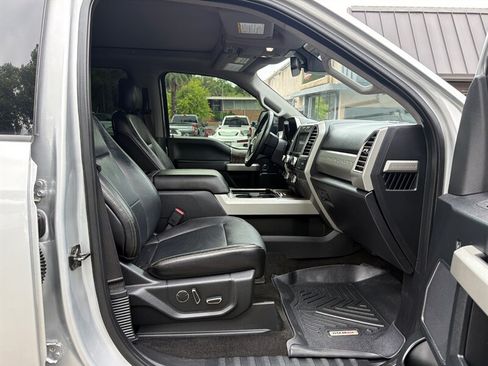 Used 2017 Ford F250 Lariat w/ Lariat Ultimate Package AWD/4WD image 25