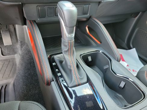 Used 2025 Nissan Frontier PRO-4X AWD/4WD image 19