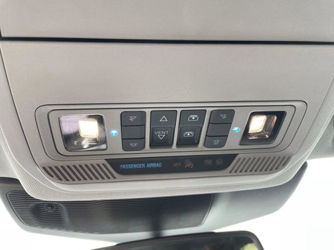 Used 2024 Ford Explorer Limited w/ Equipment Group 301A AWD/4WD image 24