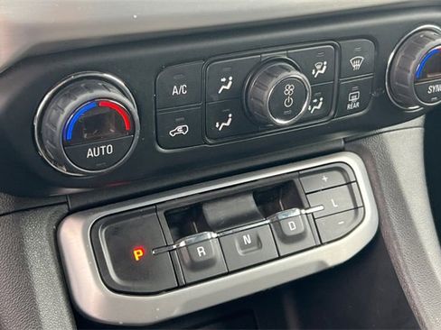 Used 2021 GMC Acadia SLE w/ Driver Convenience Package image 27