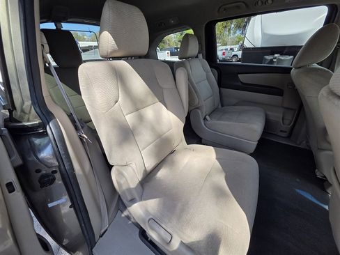 Used 2011 Honda Odyssey LX image 29