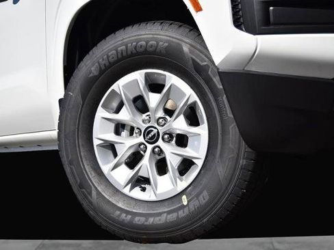 New 2026 Nissan Frontier S image 3