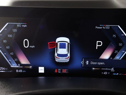 Used 2024 BMW X5 xDrive40i w/ Executive Package image 4