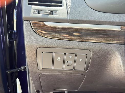 Used 2010 Hyundai Santa Fe SE w/ Premium Pkg 3 FWD image 15