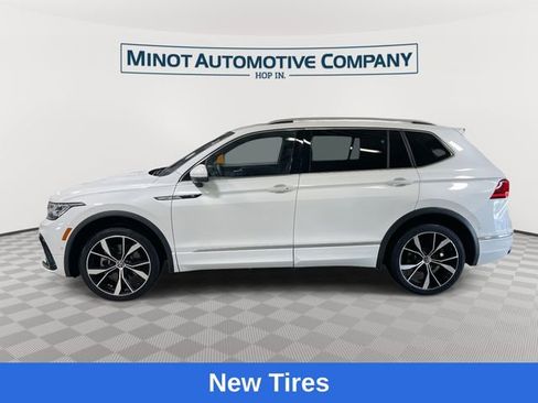 Used 2023 Volkswagen Tiguan SEL R-Line image 5