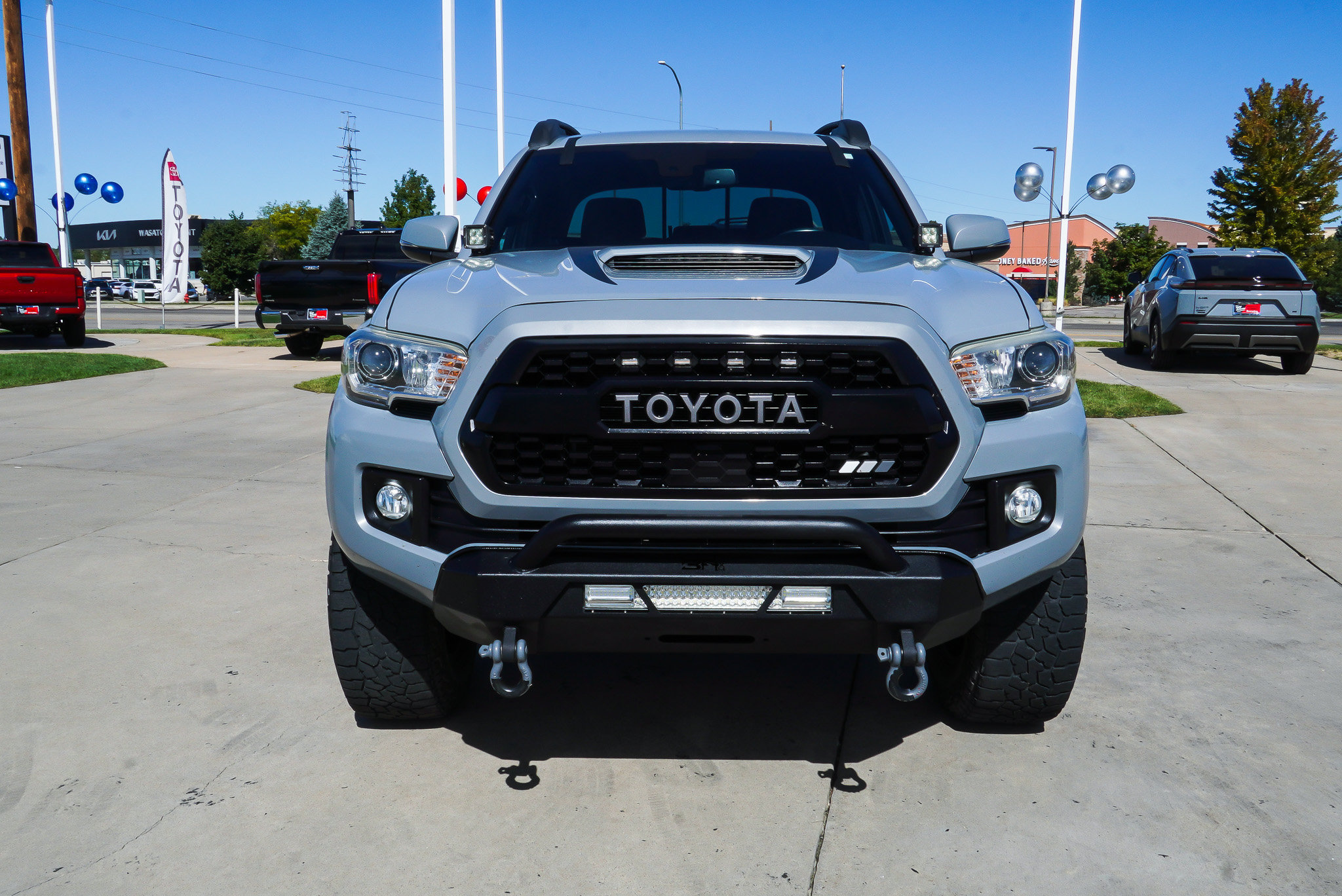 Certified 2018 Toyota Tacoma TRD Sport w/ Technology Package AWD/4WD image 3