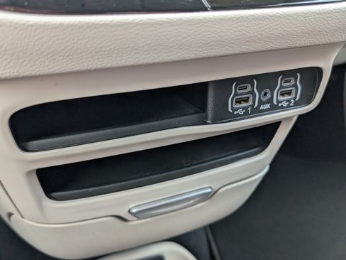 Used 2024 Chrysler Voyager LX FWD image 19