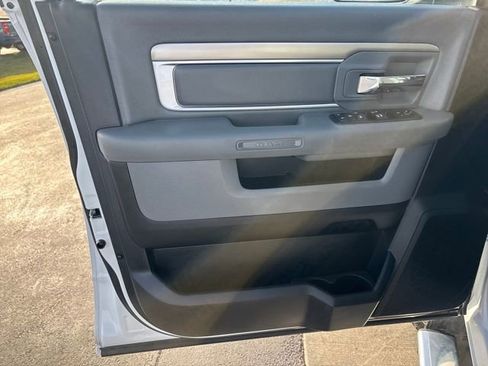 Used 2017 RAM 2500 SLT w/ Comfort Group image 10