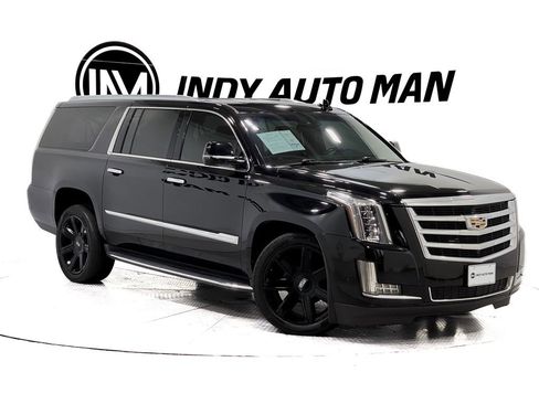Used 2018 Cadillac Escalade ESV Luxury image 2