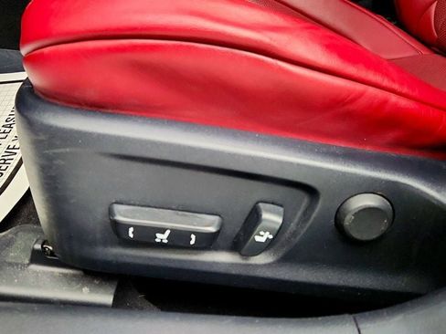 Used 2018 Lexus IS 300 F Sport image 12