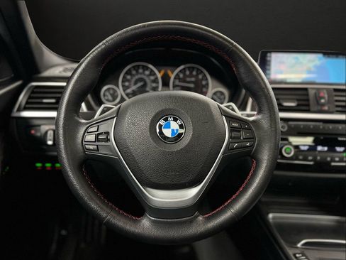 Used 2018 BMW 330i xDrive Wagon image 29