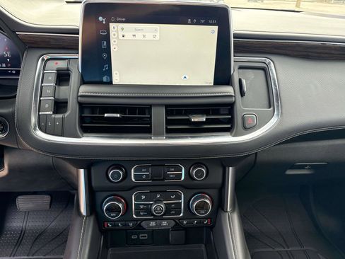 Used 2024 Chevrolet Suburban Premier AWD/4WD image 15