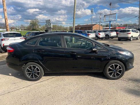 Used 2019 Ford Fiesta SE w/ Equipment Group 202A image 8