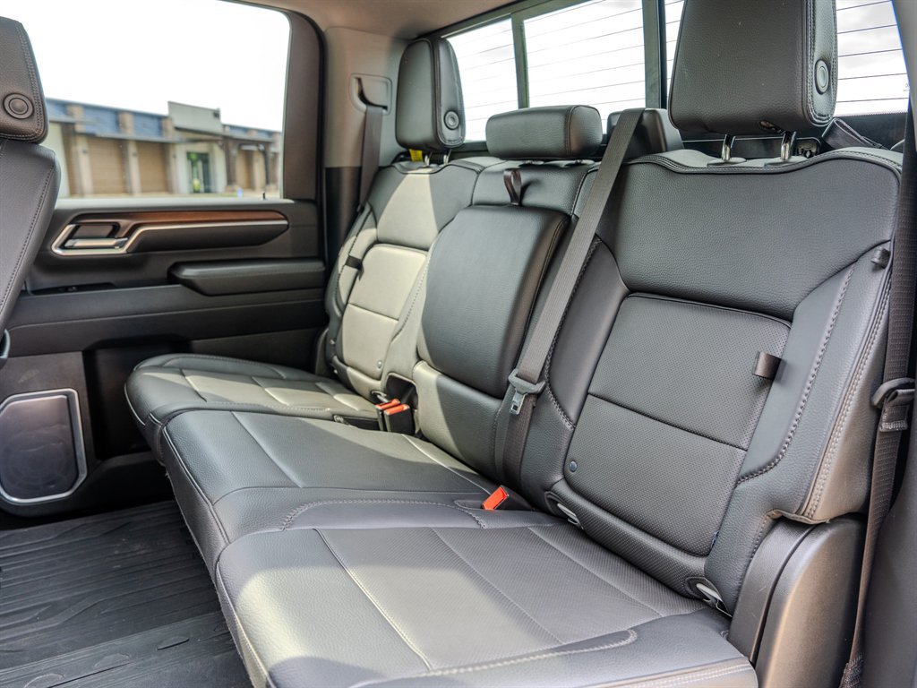 Used 2024 GMC Sierra 2500 Denali w/ Denali Reserve Package AWD/4WD image 32
