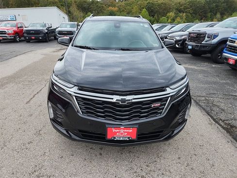 Used 2022 Chevrolet Equinox RS image 3