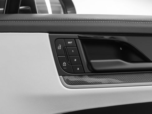 Certified 2026 Porsche Cayenne S AWD/4WD image 23