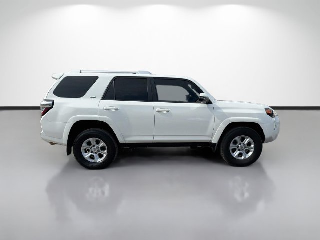 Used 2017 Toyota 4Runner SR5 Premium AWD/4WD image 2