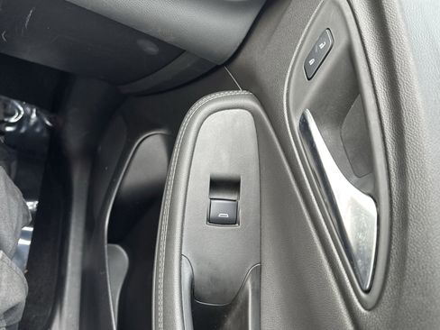 Used 2024 Buick Encore GX Sport Touring image 33