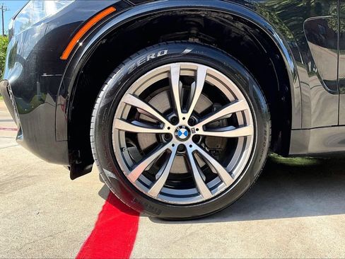 Used 2016 BMW X5 xDrive50i AWD/4WD image 11