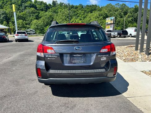 Used 2013 Subaru Outback 2.5i AWD/4WD image 4