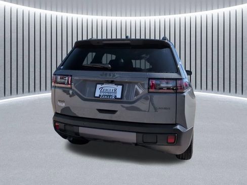 New 2026 Jeep Cherokee Laredo image 8