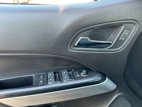 Used 2019 Chevrolet Colorado ZR2 image 13