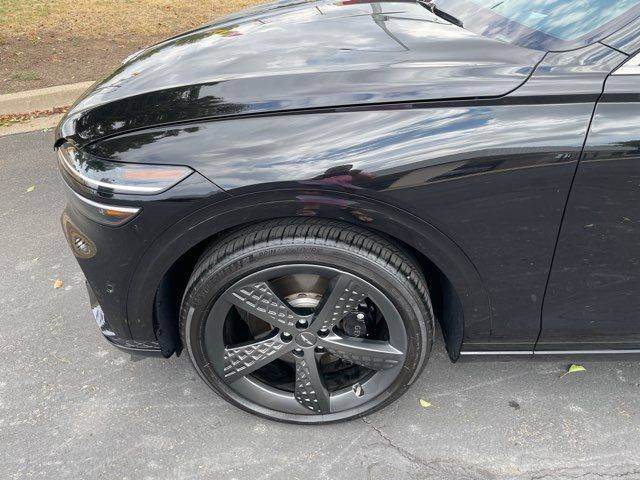 Used 2024 Genesis GV70 3.5T Sport w/ Sport Prestige Package AWD/4WD image 25