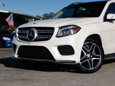 Used 2017 Mercedes-Benz GLS 550 4MATIC image 33
