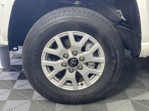Used 2025 Toyota Tacoma SR5 image 9