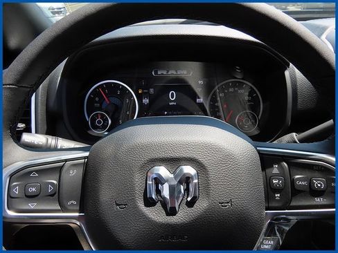 New 2026 RAM 3500 Big Horn AWD/4WD image 15
