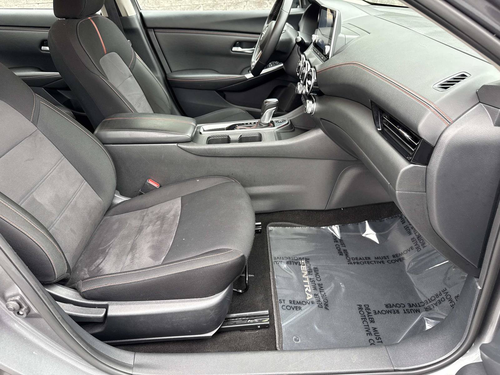 Used 2025 Nissan Sentra SR FWD image 25
