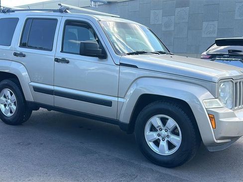 Used 2011 Jeep Liberty Sport w/ Popular Equipment Group AWD/4WD image 5