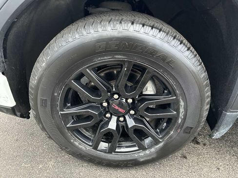 Used 2023 GMC Sierra 1500 Elevation w/ LPO, Elevation Black Package image 32