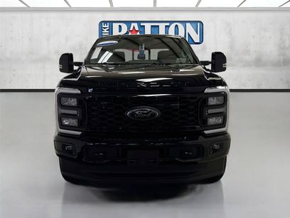 New 2026 Ford F250 Lariat w/ Black Appearance Package