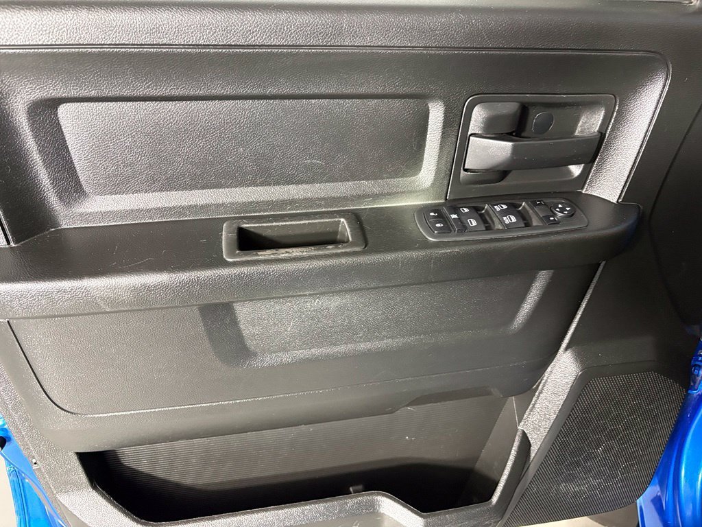 Used 2019 RAM 1500 Express w/ Express Value Package AWD/4WD image 13