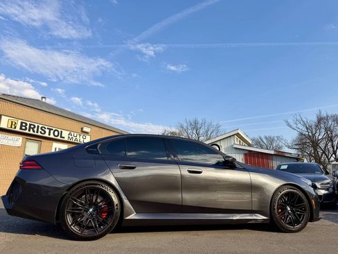 Used 2026 BMW M5 w/ Carbon Package AWD/4WD image 7