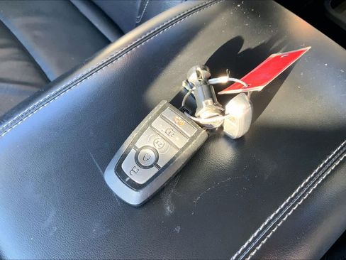 Certified 2021 Ford Explorer Limited w/ Equipment Group 301A image 13