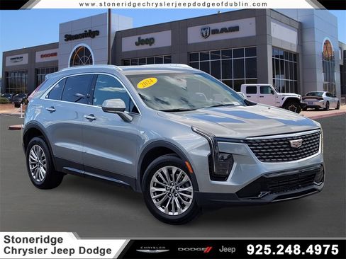 Used 2024 Cadillac XT4 Premium Luxury image 1