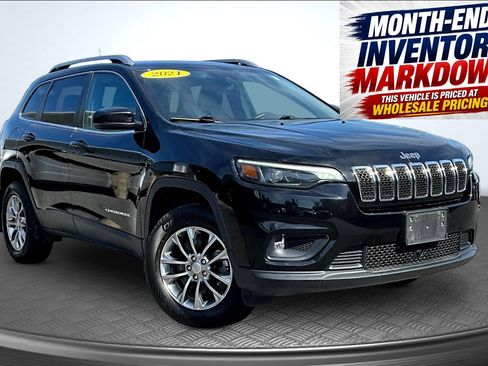 Used 2021 Jeep Cherokee Latitude Plus AWD/4WD image 3