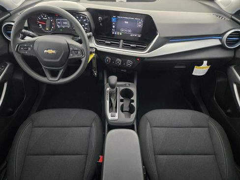 New 2026 Chevrolet Trax LS w/ LS Convenience Package FWD image 28