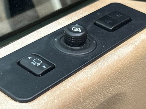 Used 2014 Ford F350 Lariat w/ Lariat Ultimate Package image 19