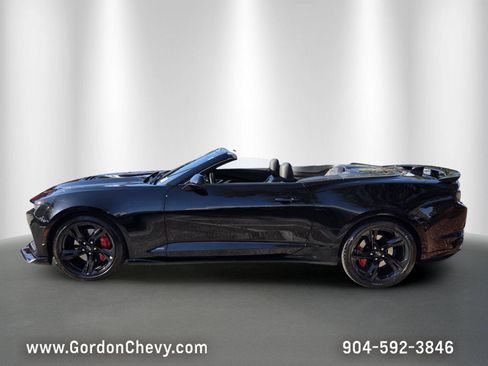 Used 2023 Chevrolet Camaro SS RWD image 2