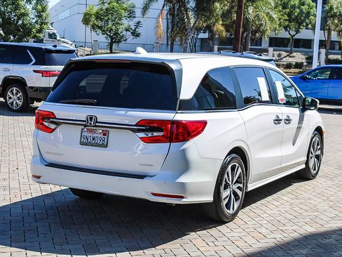 Used 2024 Honda Odyssey Touring image 7