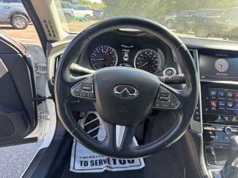 Used 2017 INFINITI Q50 3.0t Premium RWD image 18